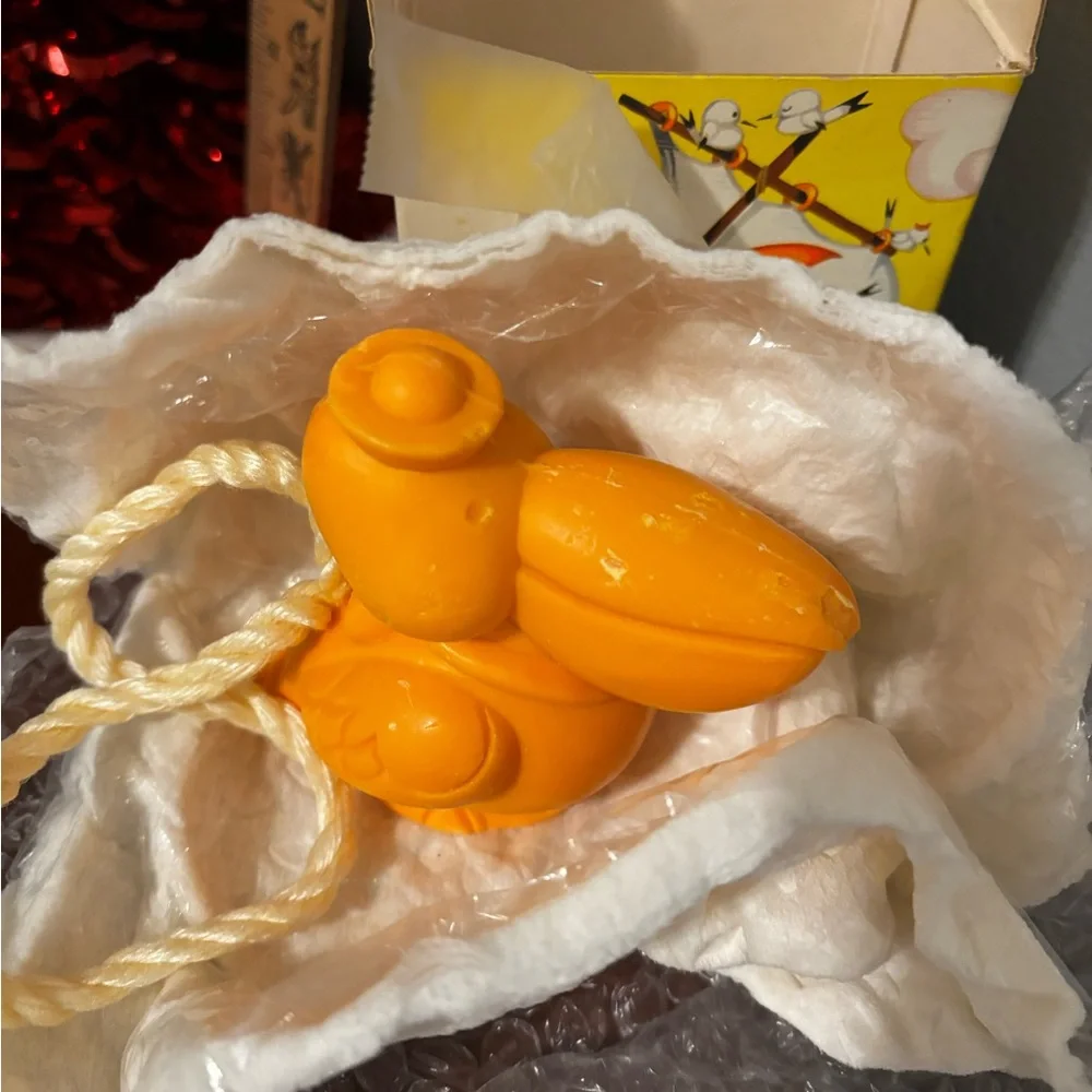 Vintage 1972 Avon Percy Pelican soap on a rope In original box